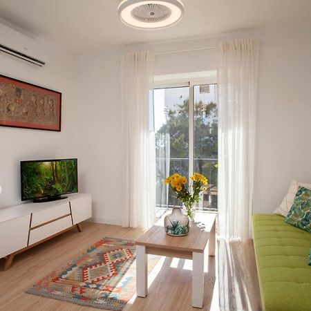 Lovely Beachfront Apartment In Calahonda Sitio de Calahonda Ngoại thất bức ảnh