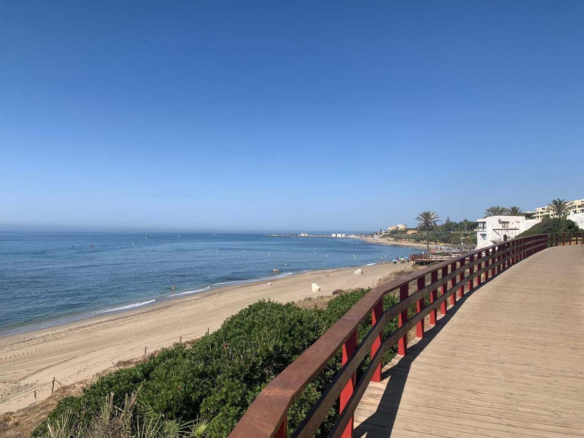 Lovely Beachfront Apartment In Calahonda Sitio de Calahonda Ngoại thất bức ảnh